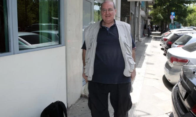 Ο Νίκος Φίλης πήρε εξιτήριο από το νοσοκομείο «Γ. Γεννηματάς»